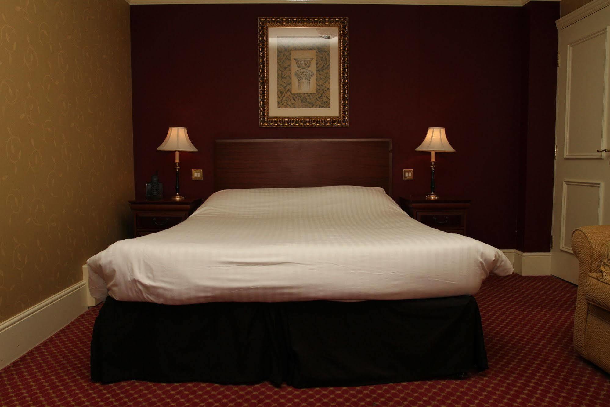 The Orwell Hotel フェリックストウ エクステリア 写真